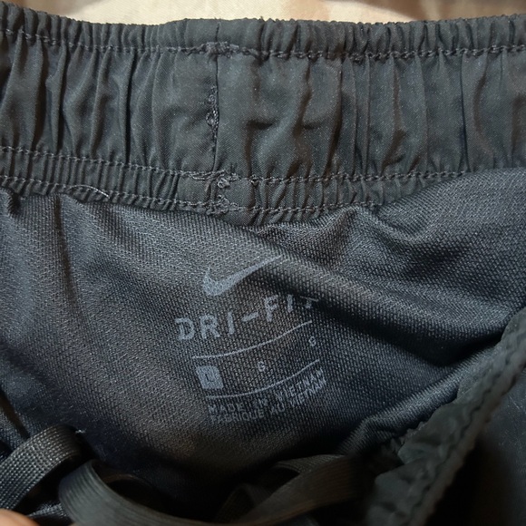 Nike shorts - Picture 2 of 3